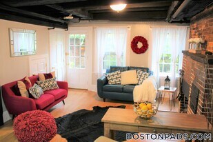 3 Champney Pl, Unit 1 in Boston, MA - Building Photo