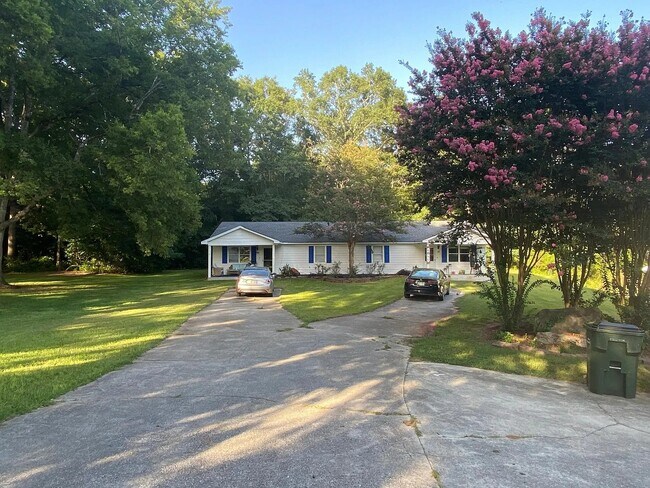 11 Oak St, Unit 13 Oak Street