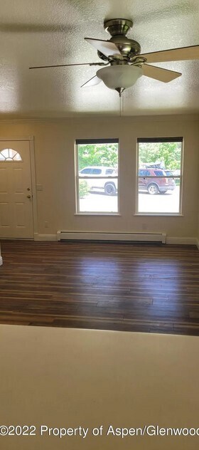 195 Caywood Ct in New Castle, CO - Building Photo - Building Photo