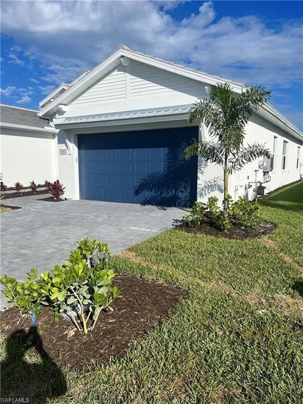 9195 Cayman Dr in Naples, FL - Building Photo - Building Photo