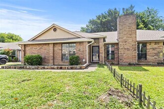 713 Lemons St in Cedar Hill, TX - Building Photo - Building Photo