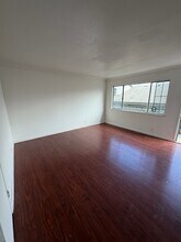 30 W Harder Rd, Unit 4 in Hayward, CA - Foto de edificio - Building Photo