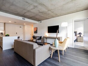 1550 NW Naito Pkwy in Portland, OR - Building Photo - Building Photo