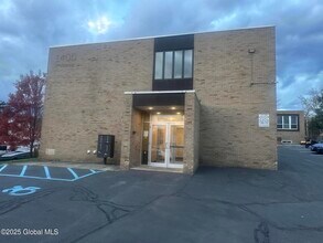 1400 8th Ave in Watervliet, NY - Building Photo - Building Photo