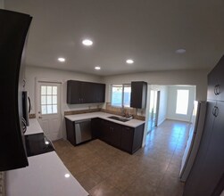 3712 W Charter Oak Rd in Phoenix, AZ - Building Photo - Building Photo