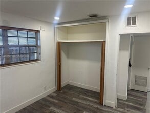 631 NW 11th Ave in Fort Lauderdale, FL - Building Photo - Building Photo