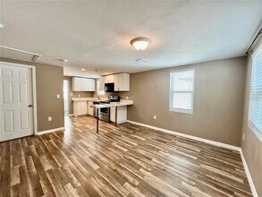 3720 W Elrod Ave in Tampa, FL - Building Photo - Building Photo