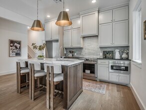 16 N Walnut St in Edmond, OK - Building Photo - Building Photo