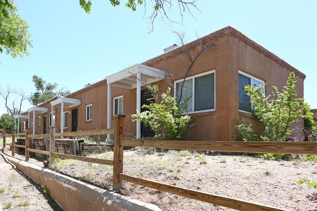 114-118 Sycamore St NE in Albuquerque, NM - Building Photo