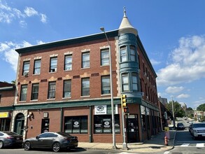 94 Eastern Ave, Unit #8 in Malden, MA - Foto de edificio - Building Photo