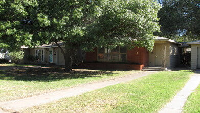 3707 24th St in Lubbock, TX - Building Photo - Building Photo