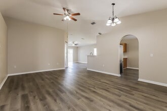 12938 Bridleford Dr in Gibsonton, FL - Building Photo - Building Photo