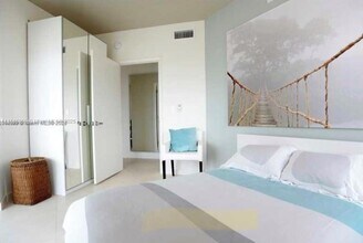 350 S Miami Ave, Unit 2113 in Miami, FL - Building Photo - Building Photo