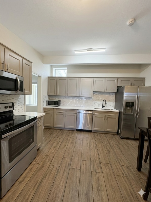 1595 Palma Vista Ave in Las Vegas, NV - Building Photo - Building Photo