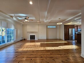 5949 Officers Row in Chilliwack, BC - Building Photo - Building Photo