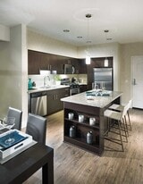 Los Alisos at Mission Viejo in Mission Viejo, CA - Building Photo