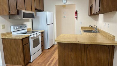 5035 Valley Crest Dr in Concord, CA - Building Photo - Building Photo