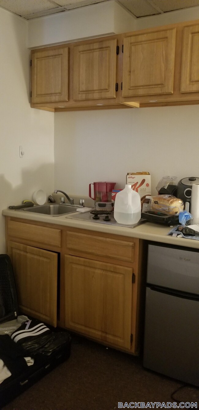 405 Beacon St in Boston, MA - Building Photo - Building Photo