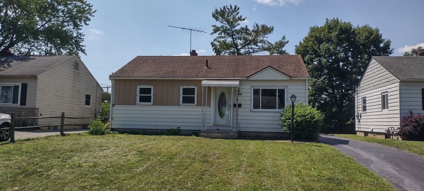 3425 Walmar Dr in Columbus, OH - Building Photo