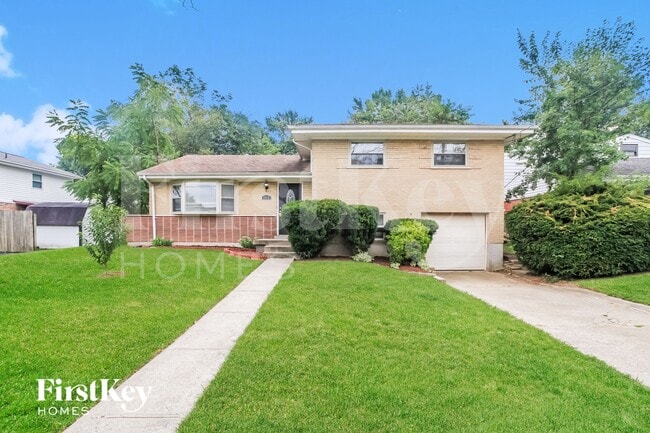 property at 1015 Thunderbird Dr