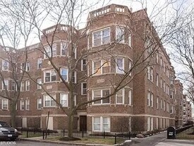6042 N Kenmore Ave in Chicago, IL - Building Photo