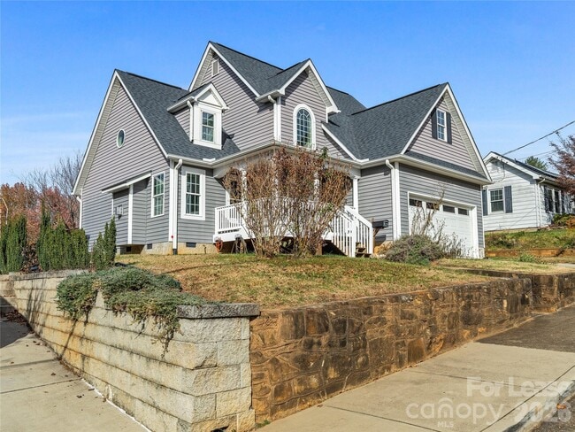 14 Hildebrand St in Asheville, NC - Building Photo - Building Photo