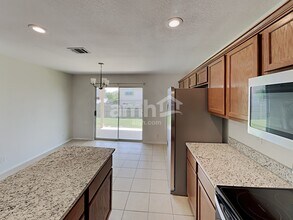 748 McCulloch Glenn in Schertz, TX - Building Photo - Building Photo