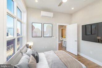2034 N Front St in Philadelphia, PA - Building Photo - Building Photo