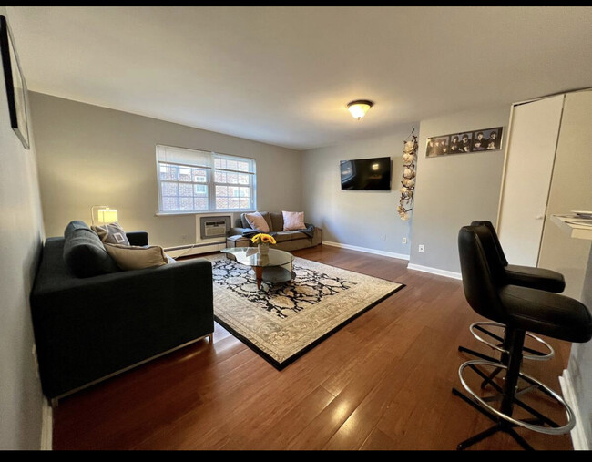 394 Courtland Ave, Unit 394 courtland in Stamford, CT - Building Photo - Building Photo