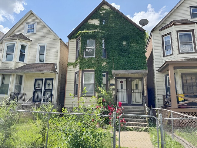 property at 663 W 117th Pl