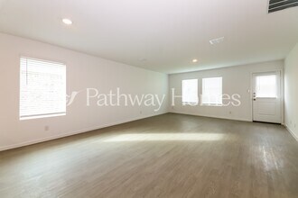 1535 Lanner Mdws Ln in Forney, TX - Building Photo - Building Photo