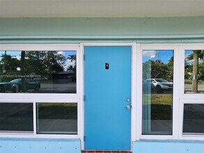 733 NW 30th Ct in Wilton Manors, FL - Building Photo - Building Photo