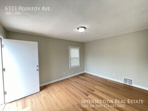6333 Peurifoy Ave in Berkeley, MO - Building Photo - Building Photo