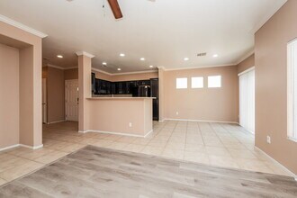 1009 Sunny Acres Ave in North Las Vegas, NV - Building Photo - Building Photo