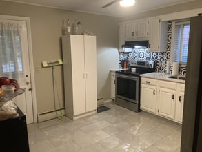 415 Clark St in Bridgeport, CT - Building Photo - Building Photo