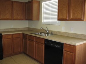 1215 Lasalle Dr in Smyrna, TN - Building Photo - Building Photo