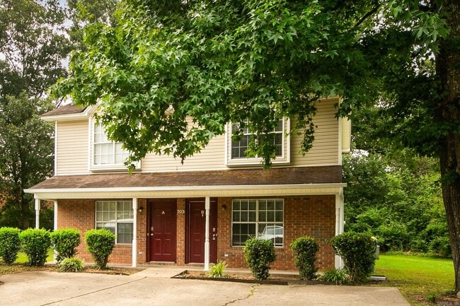703 N Jackson St in Cabot, AR - Foto de edificio - Building Photo