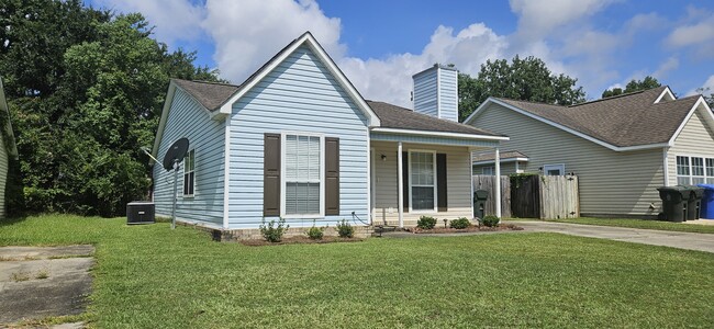 127 Radford Cir in Dothan, AL - Building Photo - Building Photo
