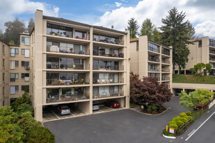 8003 NE SAND POINT WAY Way Apartamentos