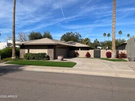 7606 E Vía De Lindo in Scottsdale, AZ - Building Photo