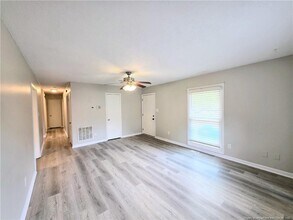 425 Morley Dr in Fayetteville, NC - Building Photo - Building Photo