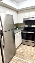 1520 SE Royal Green Cir in Port St. Lucie, FL - Building Photo - Building Photo