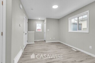 6079 Naden Landing NW in Edmonton, AB - Building Photo - Building Photo