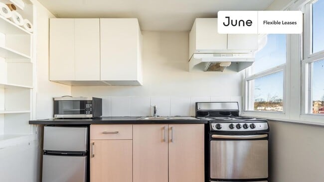 1443 Parkwood Pl NW in Washington, DC - Building Photo - Building Photo