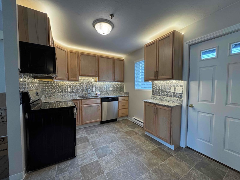 3 Cook St in Douglas, MA - Building Photo