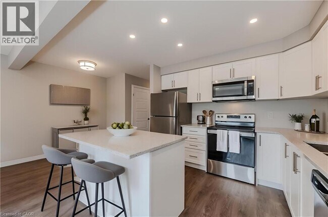 86 Erbsville Ct in Waterloo, ON - Building Photo - Building Photo