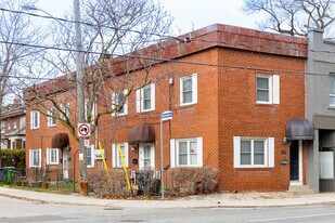 4A Humberview Rd in Toronto, ON - Building Photo