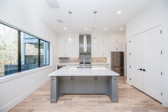 2501 Julian St in Houston, TX - Building Photo - Building Photo