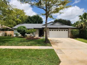 1800 Primrose Ln in Wellington, FL - Building Photo - Building Photo