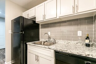 Sedona Falls in Marietta, GA - Building Photo